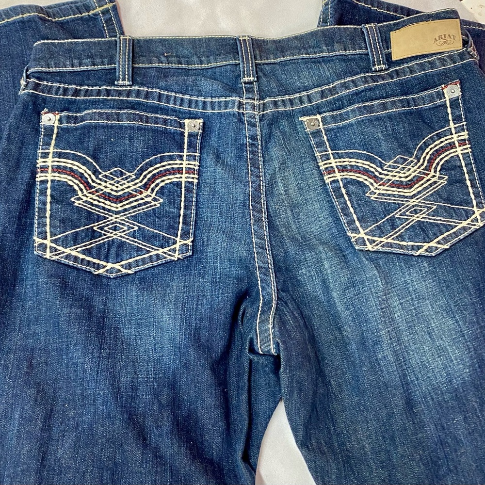 Ariat Boyfriend woman’s size 34 Regular